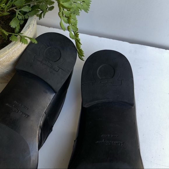 Salvatore Ferragamo🍂🍁black leather Loafers 7.5 - Picture 7 of 9